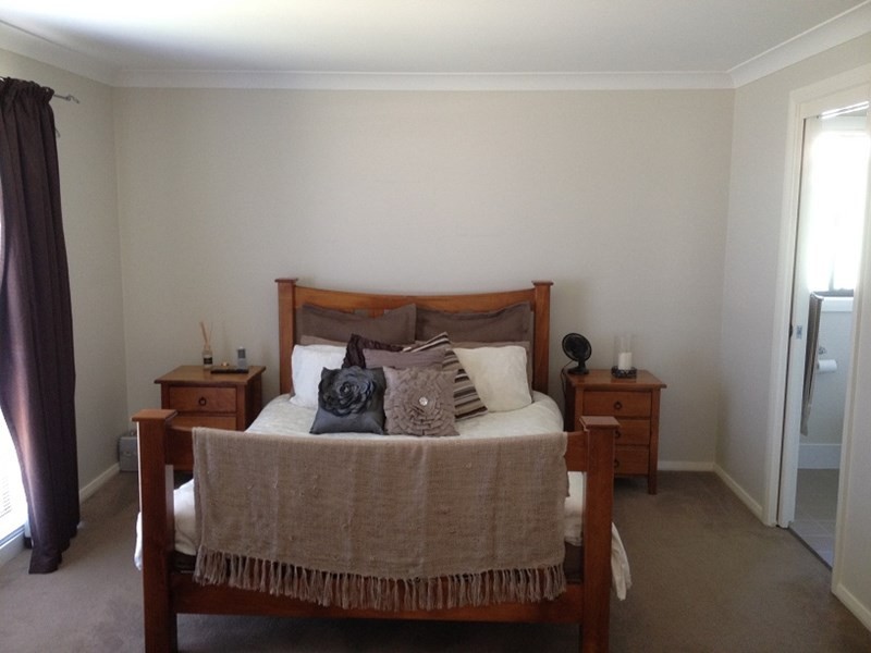 10 Quinlan Run, Orange NSW 2800