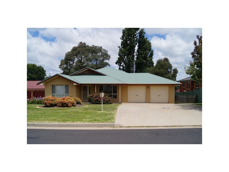 9 Rodd Place, Orange NSW 2800