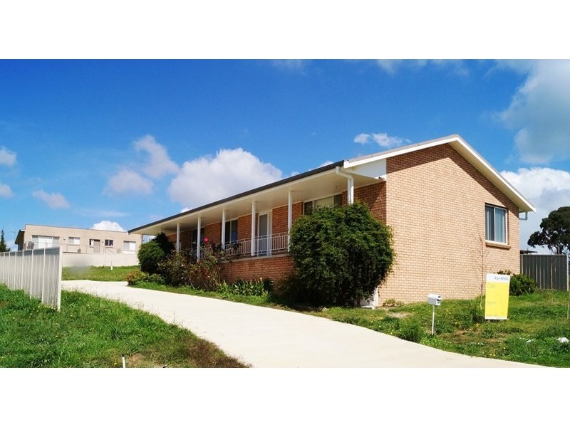 7 Glasson Drive, Orange NSW 2800