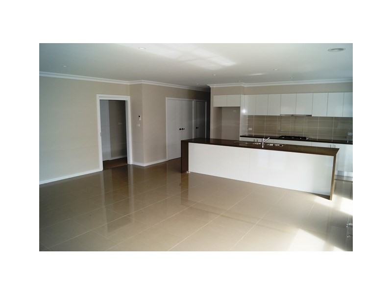 218 Molloy Drive, Orange NSW 2800