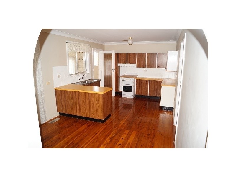 6 Treweeke Street, Orange NSW 2800