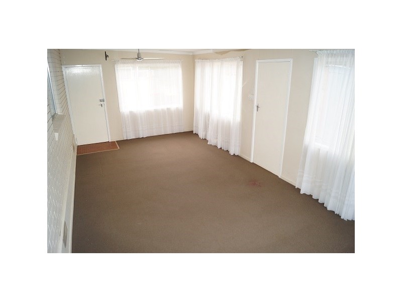 6 Treweeke Street, Orange NSW 2800