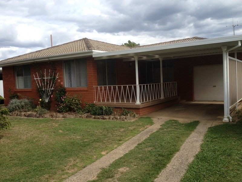 14 Campdale Place, Orange NSW 2800