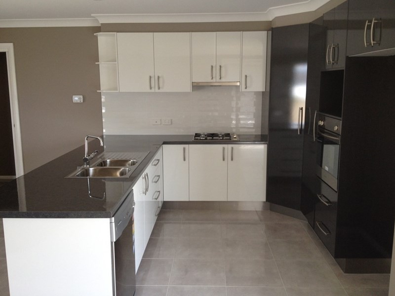 16 McCarron Place, Orange NSW 2800