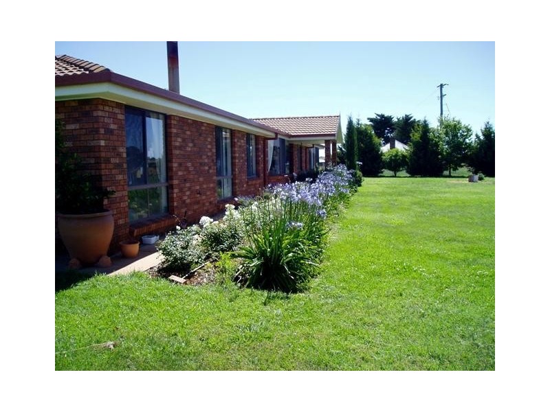 “Niela Millthorpe, Millthorpe NSW 2798