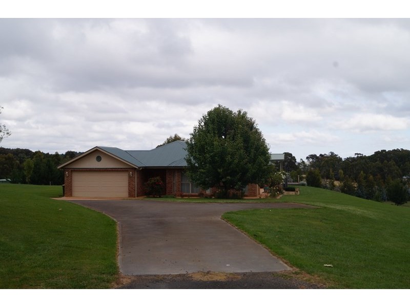 15 The Waterway, Orange NSW 2800