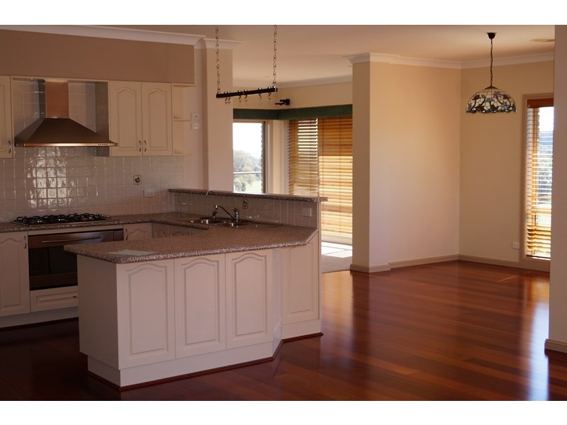 15 The Waterway, Orange NSW 2800