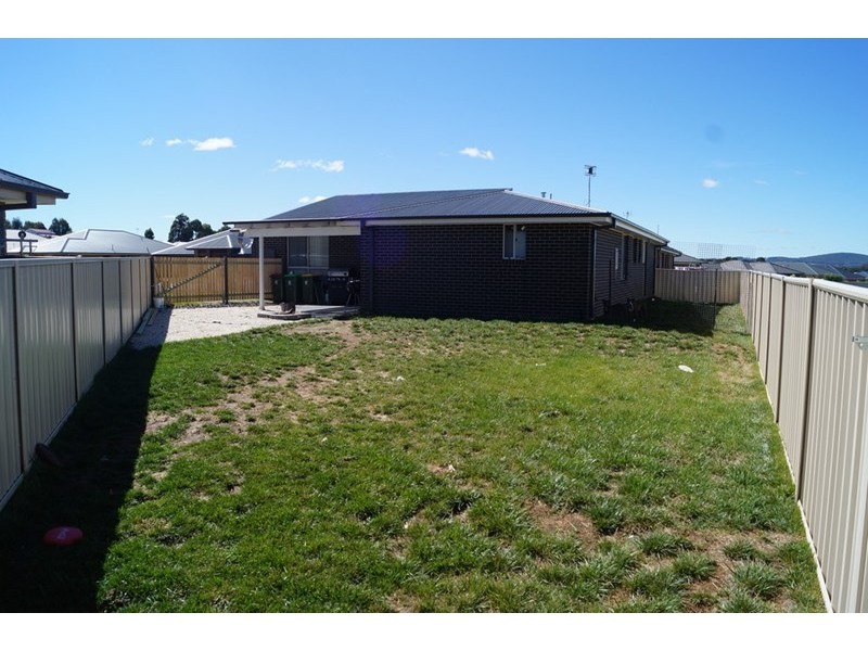 9 Onyx Place, Orange NSW 2800
