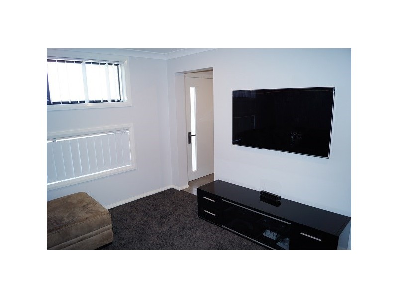 33 Glasson Drive, Orange NSW 2800