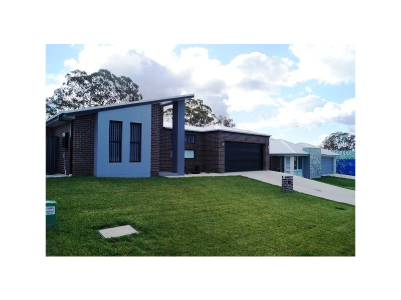 33 Glasson Drive, Orange NSW 2800