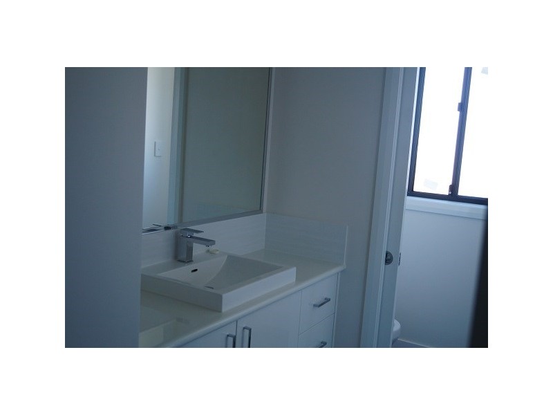 2 Dimboola Way, Orange NSW 2800