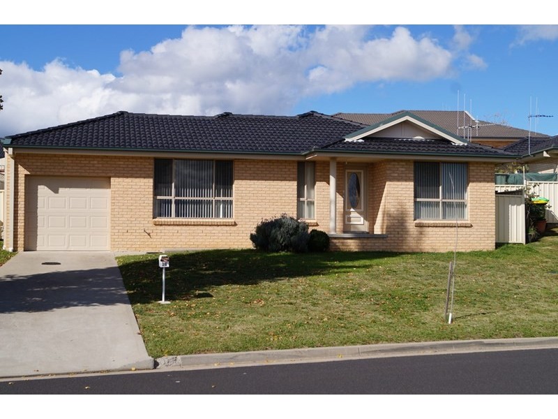 26 Holman Way, Orange NSW 2800