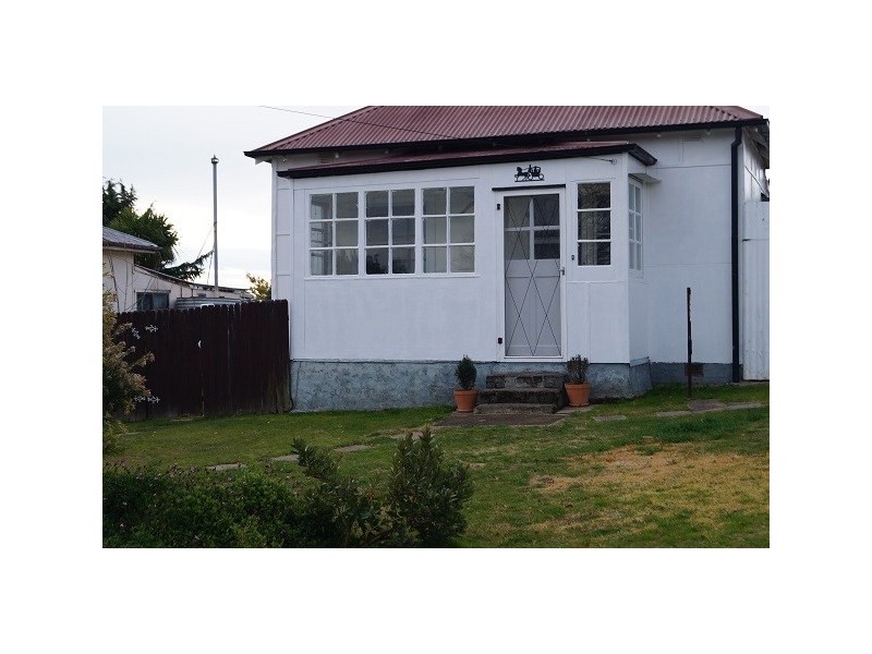 13 Treweeke Street, Orange NSW 2800