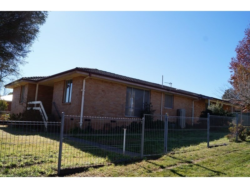 6 Weema Place, Orange NSW 2800