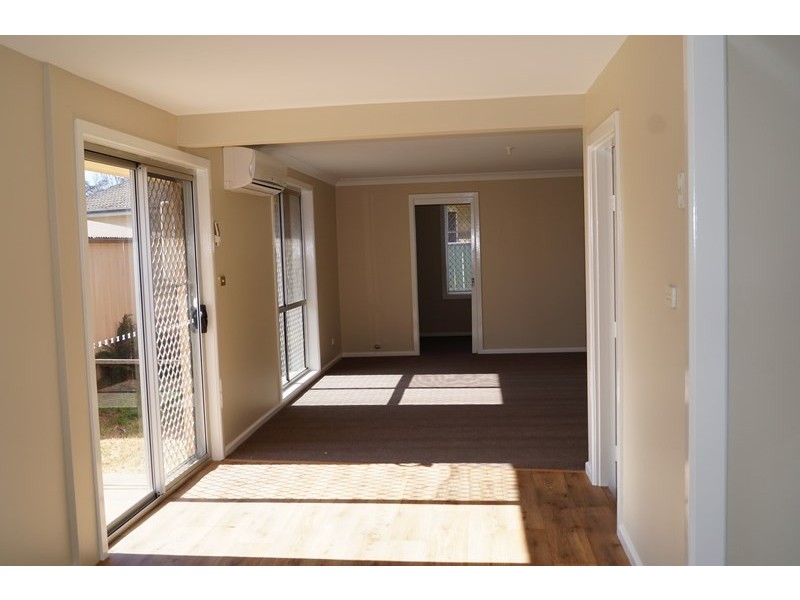 6 Weema Place, Orange NSW 2800