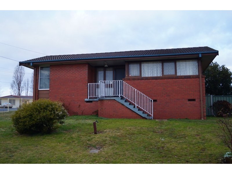 7 Nioka Place, Orange NSW 2800