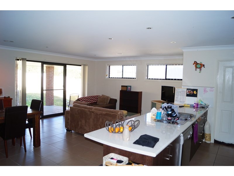 16 Begonia Place, Orange NSW 2800