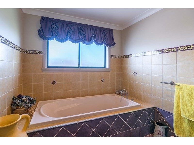 32 Stirling Avenue, Orange NSW 2800