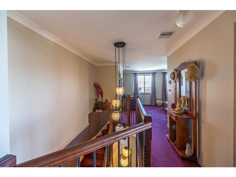 32 Stirling Avenue, Orange NSW 2800