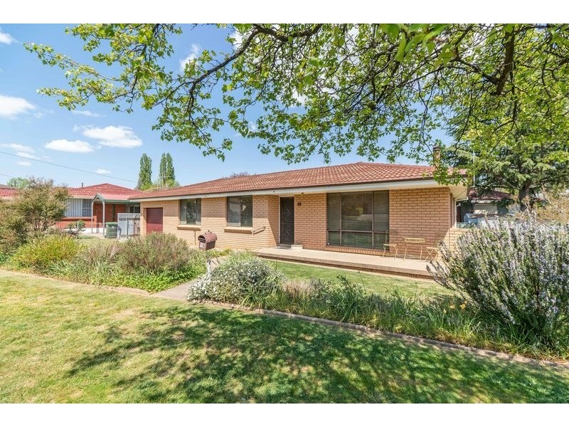 18 Icely Road, Orange NSW 2800