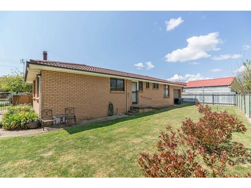 18 Icely Road, Orange NSW 2800