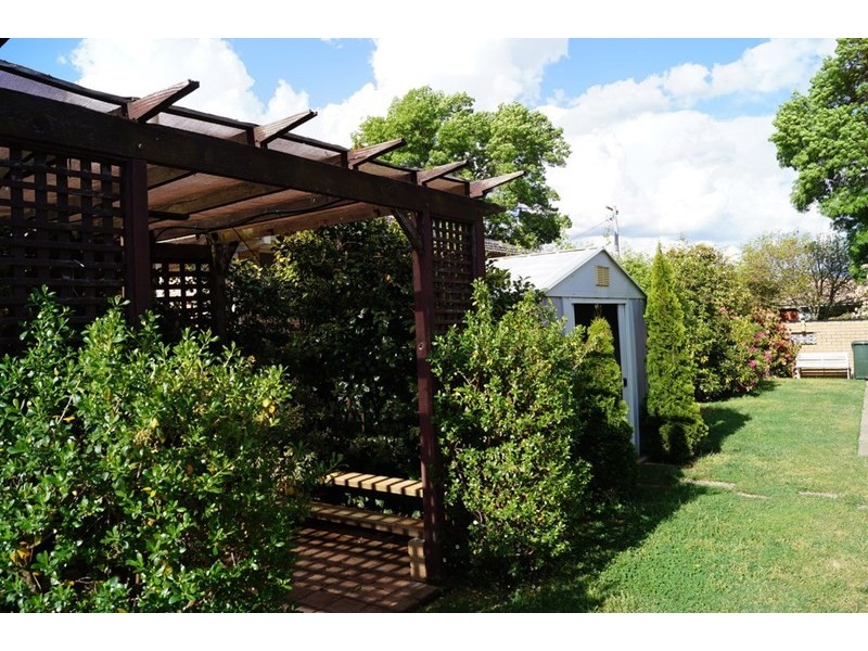 12 James Cook Crescent, Orange NSW 2800