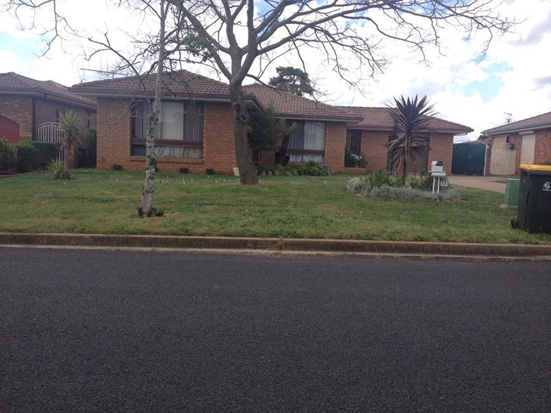 17 Namatrjia Crescent, Orange NSW 2800