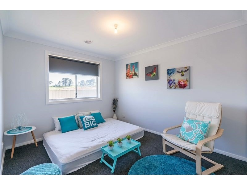 22 Molloy Drive, Orange NSW 2800