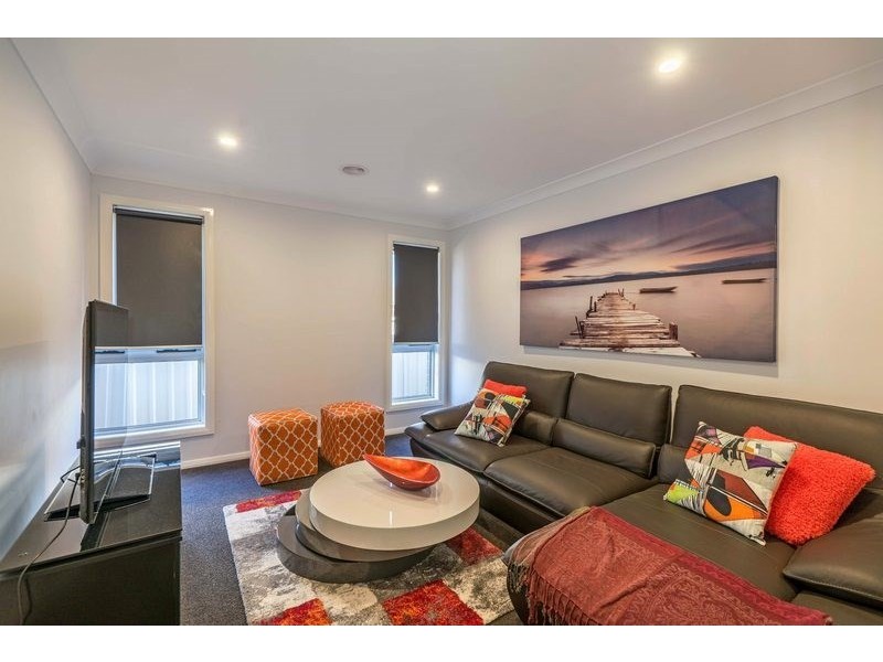 22 Molloy Drive, Orange NSW 2800