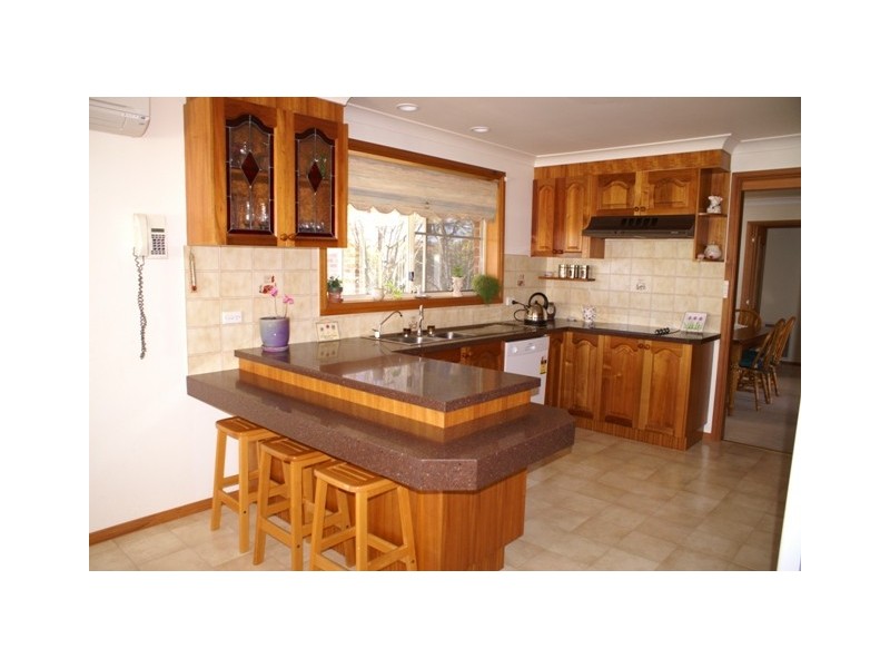 2 Joanne Place, Orange NSW 2800