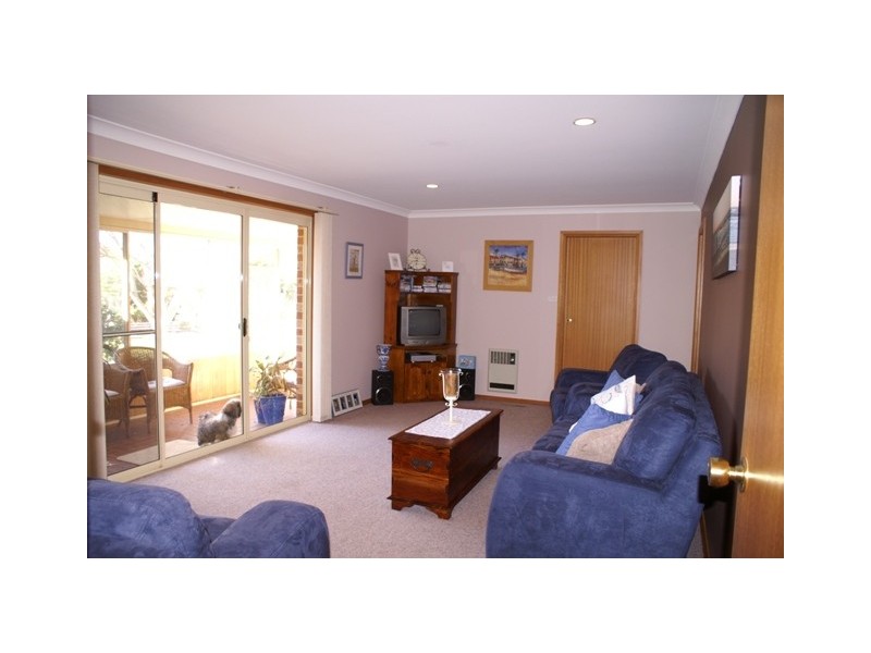 2 Joanne Place, Orange NSW 2800