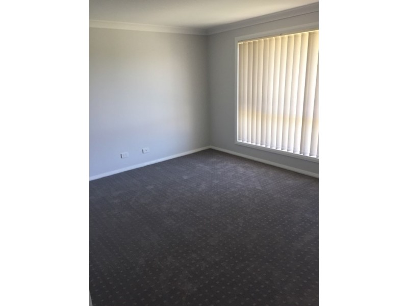 10 Glasson Drive, Orange NSW 2800