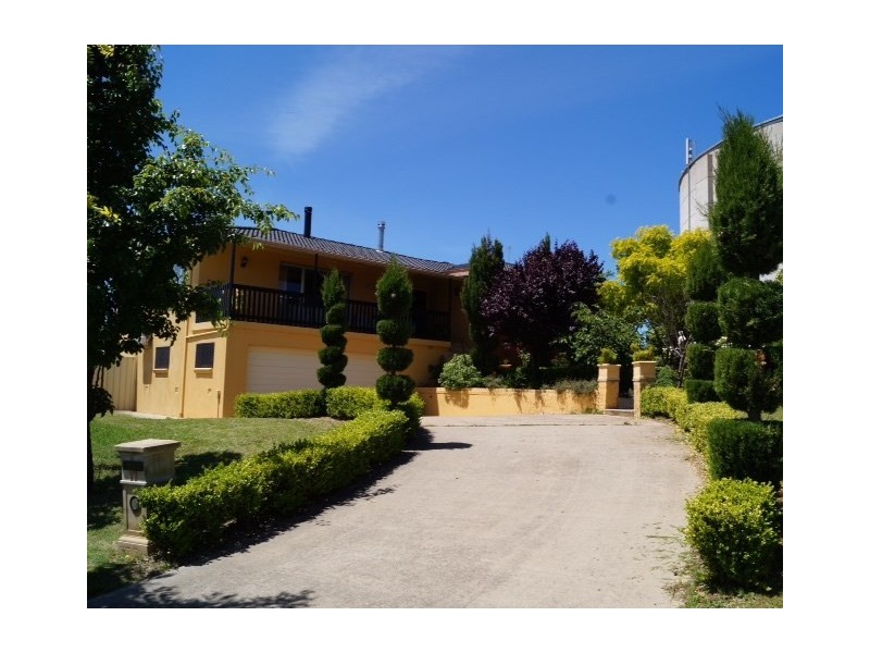 17 Whitney Place, Orange NSW 2800