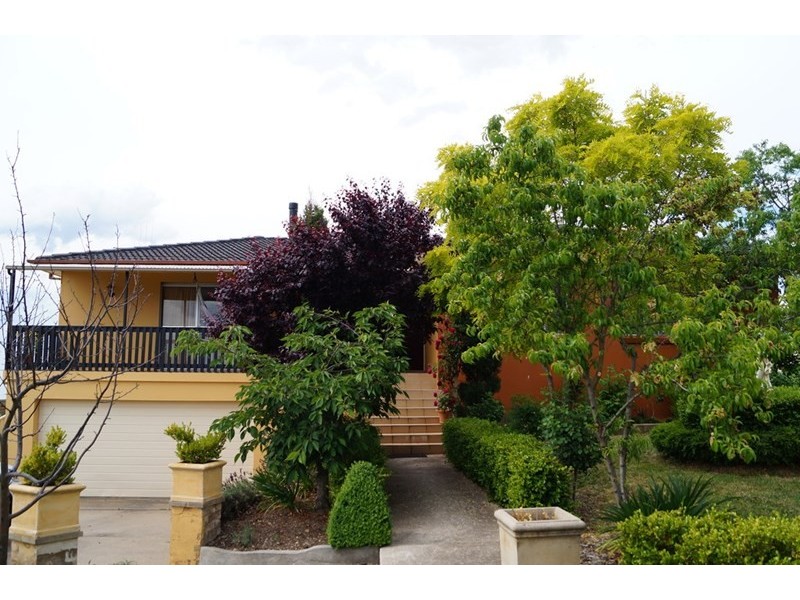 17 Whitney Place, Orange NSW 2800