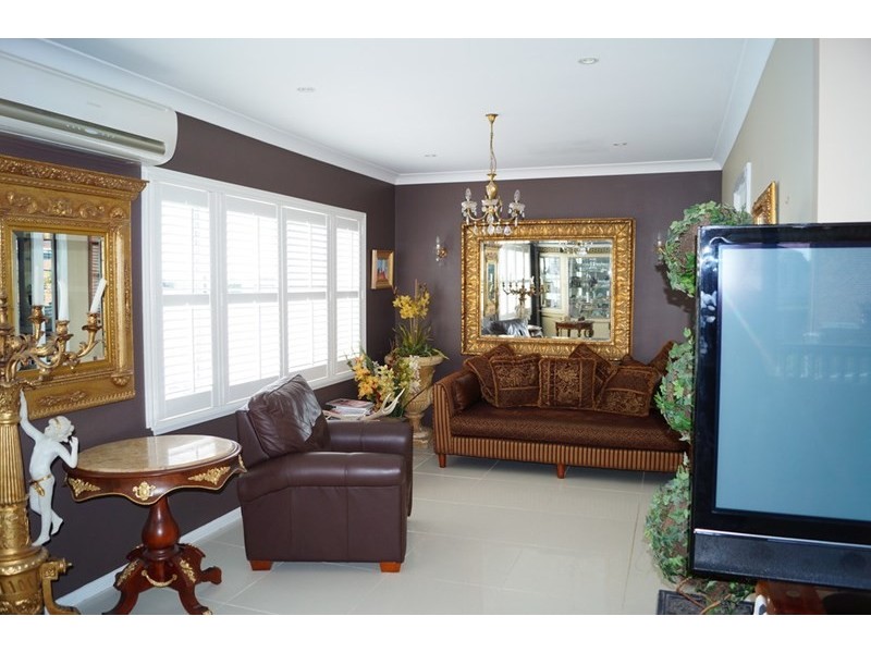 17 Whitney Place, Orange NSW 2800