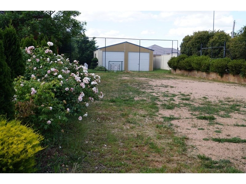 17 Whitney Place, Orange NSW 2800