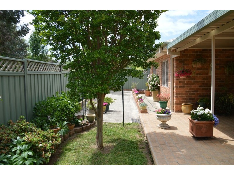 2 Magnolia Way, Orange NSW 2800