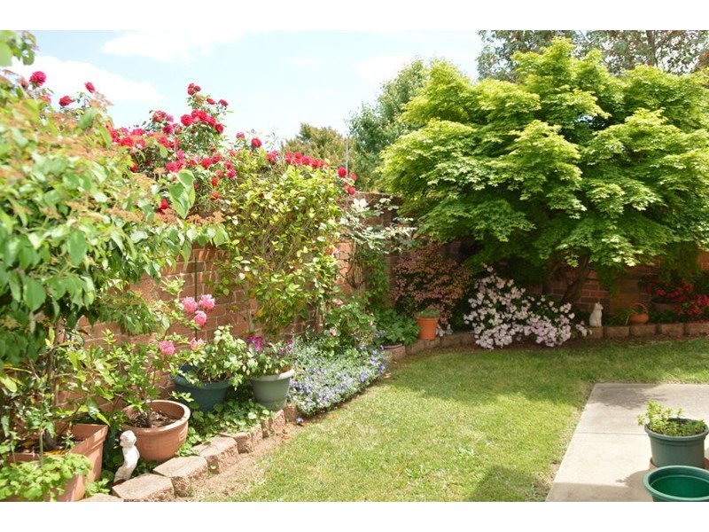 2 Magnolia Way, Orange NSW 2800