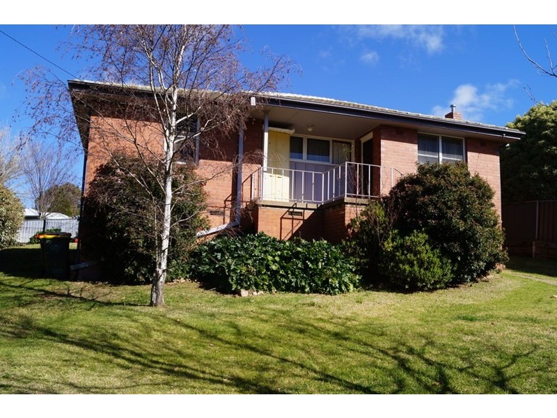 2 Leura Road, Orange NSW 2800