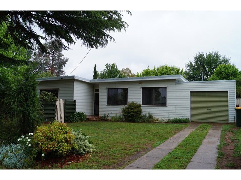 1A Racecourse Road, Orange NSW 2800