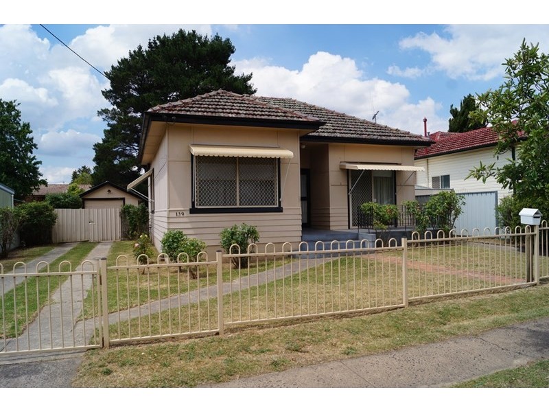 139 Bathurst Road, Orange NSW 2800