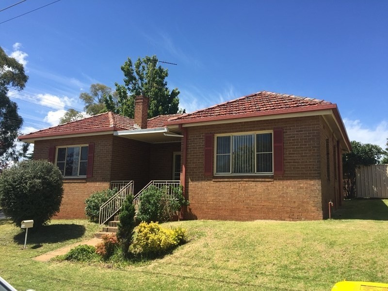 166 Margaret Street, Orange NSW 2800