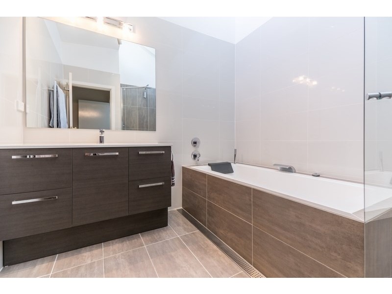 26 Coolabah Drive, Orange NSW 2800