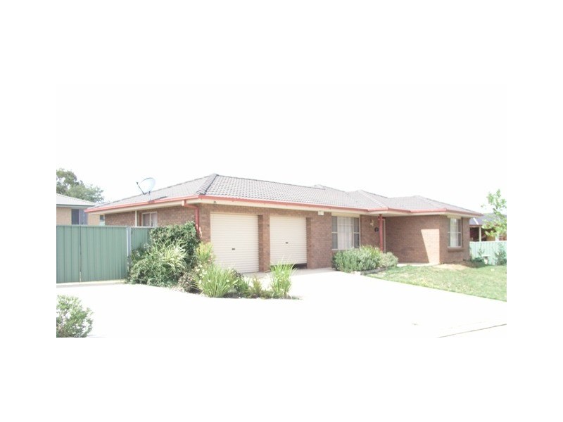 12 Marsden Place, Orange NSW 2800