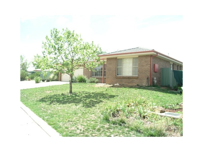 12 Marsden Place, Orange NSW 2800