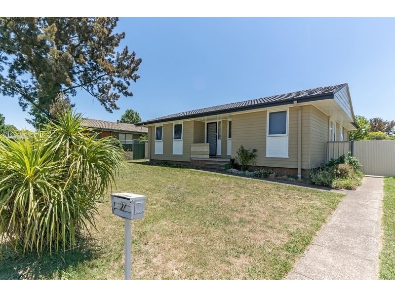 27 Mirral Way, Orange NSW 2800