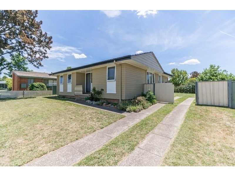 27 Mirral Way, Orange NSW 2800