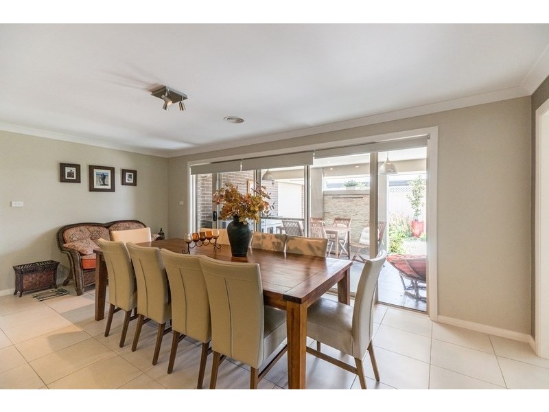 6 Pippin Way, Orange NSW 2800