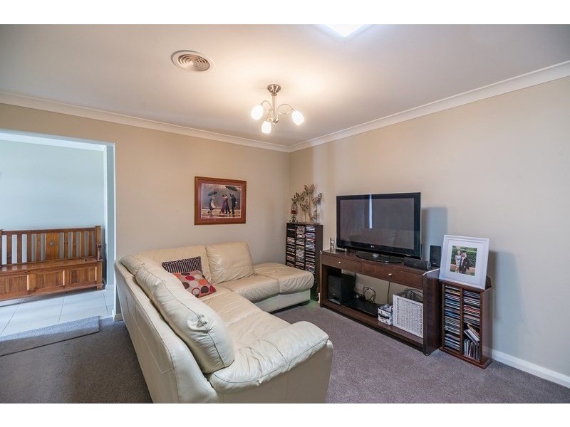 6 Pippin Way, Orange NSW 2800