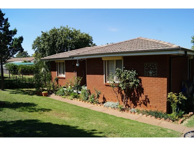 28 South Terrace, Orange NSW 2800
